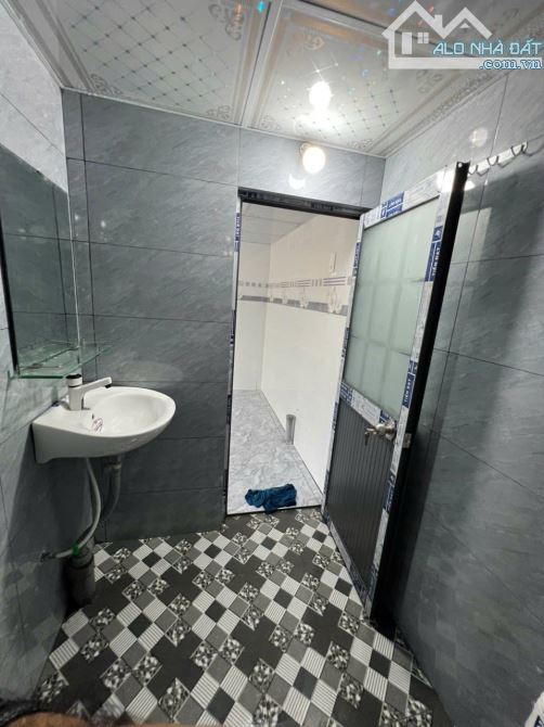 Nợ một đống ! bán gấp dãy trọ 8P và 1Kiot ở gần KCN Phước Đông, Gò Dầu 196m2 SHR giá 825tr - 4