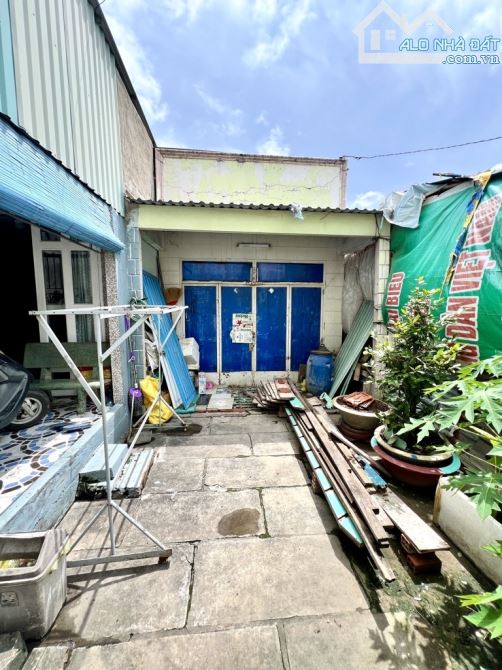 NHÀ HẺM XE HƠI NGỦ TRONG NHÀ LÔ NHÌ MẶT TIỀN NGUYỄN BÌNH PHÚ XUÂN-3,55 TỶ 71m2, 2PN - 4