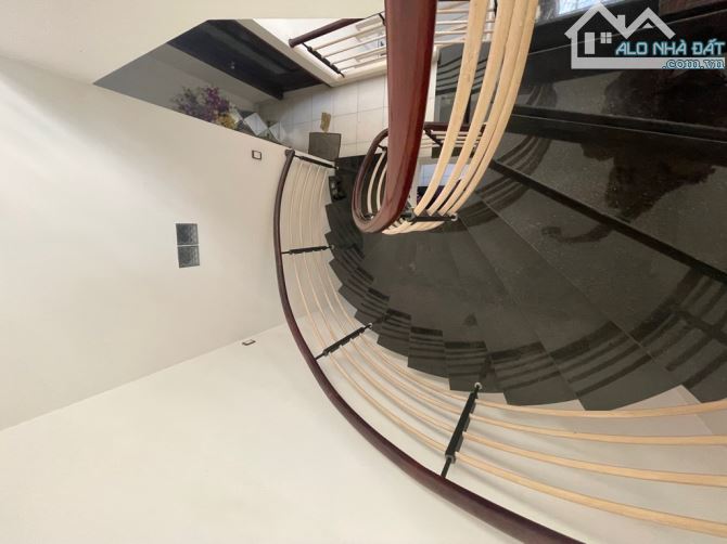 Nhà Q7, mặt tiền đường 12m, ô tô ngủ trong nhà, 5x20m, 4 tầng, nhỉnh 14 tỷ - 4