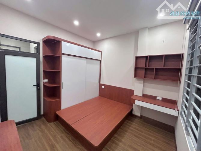 Khương Trung - Thanh Xuân 40m2, 4 tầng, nhà mới ,10m ra ô tô . Giá 8.8 tỷ - 4