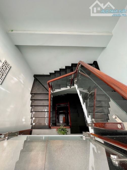 🏡 VỊ TRÍ VIP QUẬN 10 – HẺM XE HƠI – NHÀ ĐẸP 5 TẦNG – 84M² – 7PN – NỞ HẬU – GIÁ 16.7 TỶ - 4