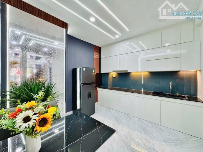 4.5❌17m, NHÀ BÁN MẶT TIỀN QUANG TRUNG, 5 TẦNG, P8 GÒ VẤP, 11 TỶ xx - 4