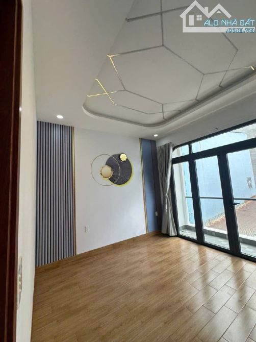 5 TẦNG -HƯƠNG LỘ 2 BÌNH TRỊ ĐÔNG A BÌNH TÂN DT: 4*14M- 6 TỶ 6 - 4