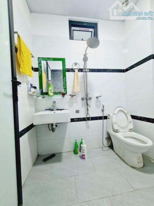 BÁN NHÀ PHỐ NGUYỄN VĂN LINH – QUẬN LONG BIÊN – 32M² (TẦNG 2: 35M²) – 9 TỶ - 4