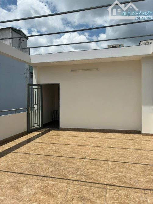 Bán nhà Quận 2 Bán nhà đối diện Trường THPT Giồng Ông Tố đường Lê Hữu Kiều 16M cách NTĐ 10 - 4