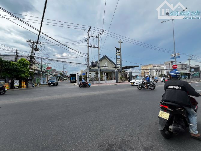 Bán đất 4000 m2 Phan Huy Ích - ngay Phan Thiết gần biển và sân bay Phan Thiết - 4