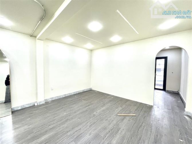 NGAY VÒNG XOAY ĐIỆN BIÊN PHỦ -LÊ HỒNG PHONG- P.1- Q.10- DT: 4.5*13M- GIÁ 15 TỶ 4 - 4