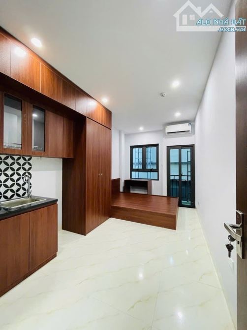 NHÀ CẦU GIẤY - 73m2 7T THANG MÁY  - LÔ GÓC 2 THOÁNG - 24PKK GẦN PHỐ - GIÁ 18.x TỶ. - 4