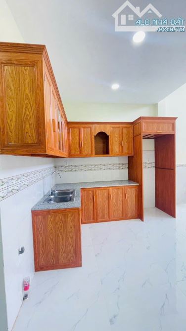 bán căn cấp 4 gác lửng hẻm 47 Long Trường, Q9 - Nhà gồm 2 phòng ngủ ,2 WC ,bếp - 5