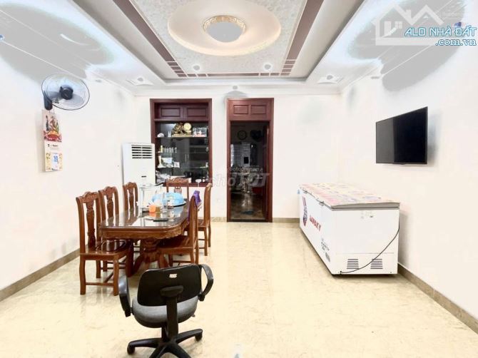 Cực Hiếm! Tôn Thất Tùng, lô góc, Kinh doanh, ô tô cách 50m, 39m2*5T - 5