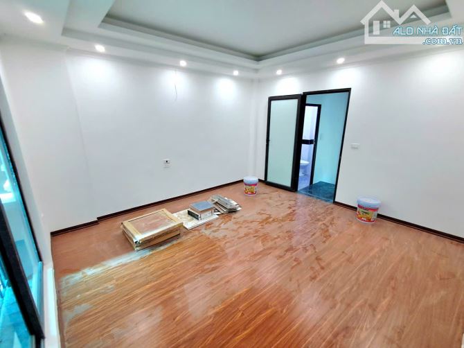 5.55 TỶ-30M2-5 TẦNG MỚI-10M RA Ô TÔ-KHUYẾN LƯƠNG-VÀNH ĐAI 3-TAM TRINH - 5