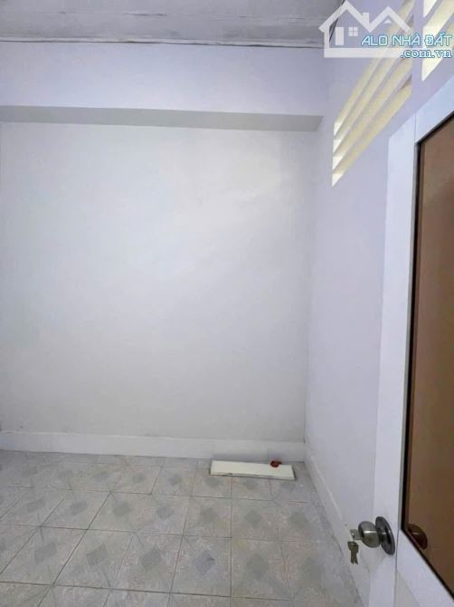 Nhà lầu hẻm Nguyễn Chí Thanh gần chợ Rạch Sỏi - 5