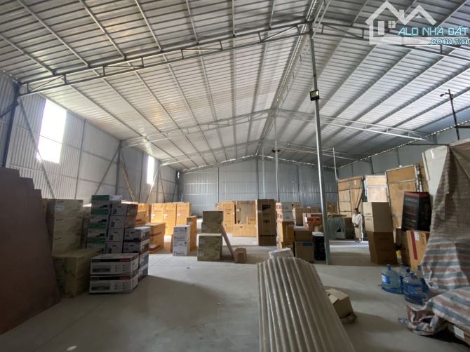 Cho thuê kho đường Thụy Phương, Bắc Từ Liêm, HN. DT 500m và 300m, cao 8m xe công đỗ cửa. G - 5