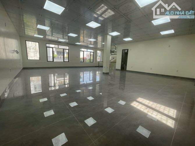 Cho thuê nhà tuyến Thế Lữ - Thiết kế thông sàn , 100m2, 3 tầng, 23 triệu - 5