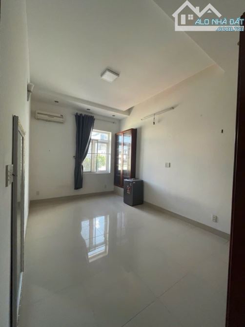 BÁN NHÀ QUẬN 2-120M2 CHỈ 7.3 TỶ- DÒNG TIỀN 27TR - 5