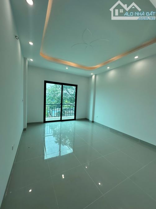 Phải thật nhanh mới còn-Khẳng định vài ngày là bán -Nhà trong đê diện tích rộng giá hơn 3T - 5