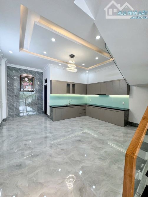 CHỦ GỞI BÁN NHÀ 1 TRỆT 2 LẦU 3 TẤM ĐÚC THUỘC KDC HOÀNG MINH CHÁNH P.HOÁ AN. GIÁ CHỈ 4,8 TỶ - 5
