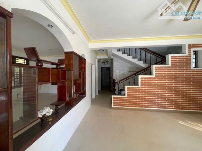 BÁN BIỆT THỰ 300M2- 2 MẶT TIỀN KIM LONG - PHÚ MỘNG-TP HUẾ- GIÁ RẺ NHƯ GIÁ ĐẤT - 5