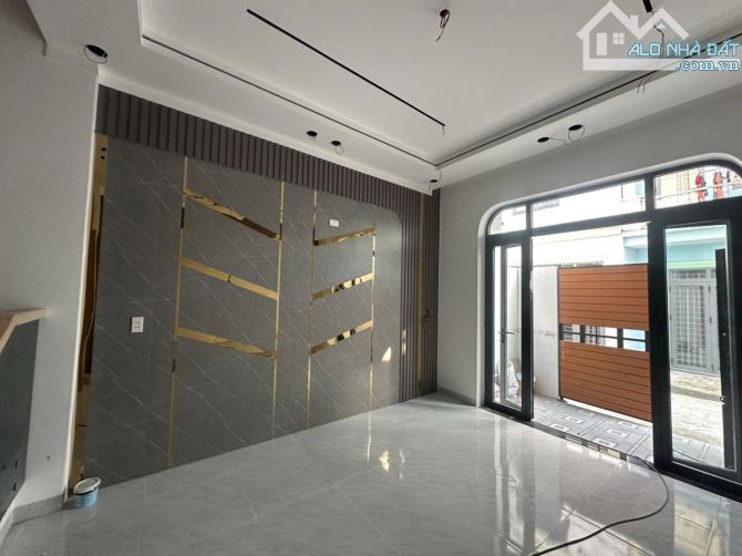 BÁN NHÀ 1 TRỆT 1 LẦU 1 (HOÀN CÔNG) GẦN KHU DÂN CƯ - P. TÂN PHONG. GIÁ CHỈ 3,650 TỶ - 5