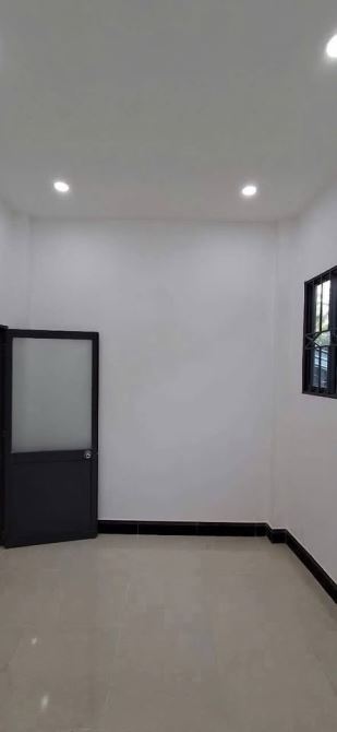 Kẹt tiền ! Cần bán gấp căn nhà ở 1/ đường Tân Xuân 6 , Hóc Môn 81m2 SHR giá chỉ 958tr - 5