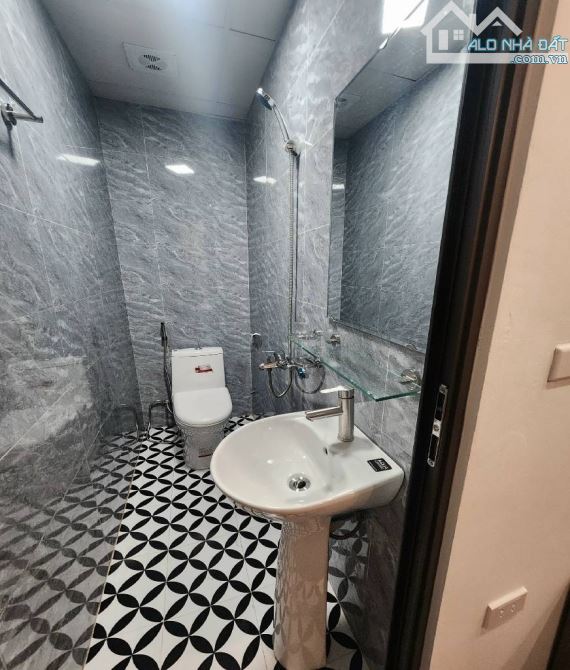 BÁN CĂN HỘ TẬP THỂ PHỐ LÊ GIA ĐỊNH 40M2- TẦNG 1 - 2 NGỦ 2 WC - HỘ KHẨU PHỐ HUẾ, HAI BÀ TRƯ - 5