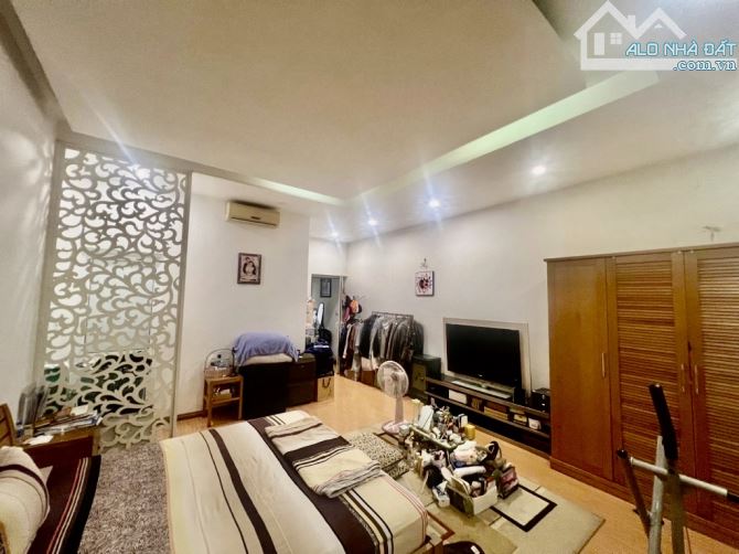 Bán Nhà Nguyễn Văn Cừ 65m2-Mt 5m- hơn 11 tỷ-NGÕ THÔNG-GẦN MẶT PHỐ-DÂN XÂY-FULL NỘI THẤT - 5