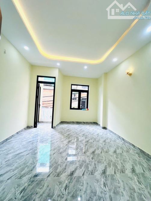 BÁN NHÀ ĐẸP MỚI 4 TẤM KHU VIP ĐƯỜNG SỐ CAO TẦNG XE HƠI ĐỖ CỬA DT 4*10 HÌNH THẬT GIÁ 12TỈ 4 - 5