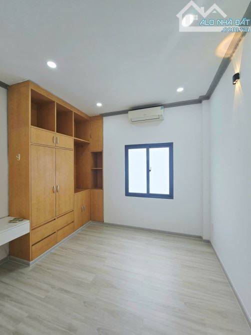 HXH 6M - NGUYỄN VĂN GIÁP - BÌNH TRƯNG ĐÔNG - QUẬN 2 - NHÀ 3 TẦNG - 5