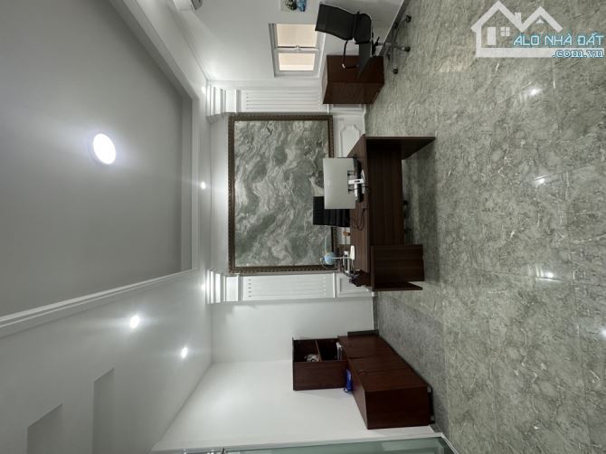 Bán nhà phố hẻm 497/ Phan Văn Trị 6 lầu ngang 5m 90m2 tiện làm VP view Emart chỉ 17.3 tỷ. - 5