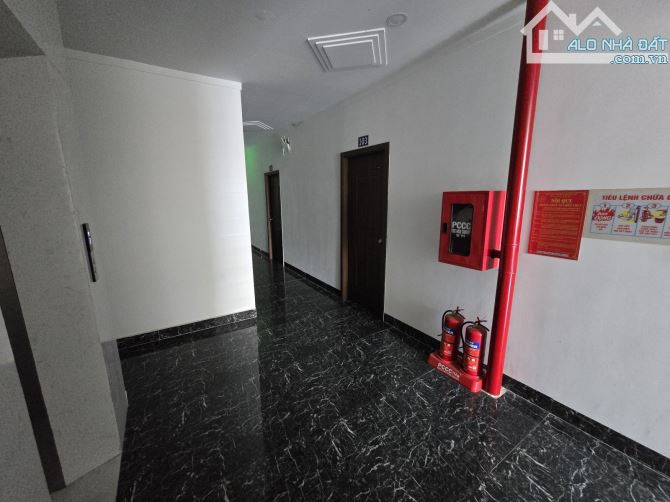 BÁN KHÁCH SẠN 6 TẦNG, THANG MÁY – 30 PHÒNG, THU NHẬP TRÊN 200TR/TH, CHỈ 25 TỶ. - 6