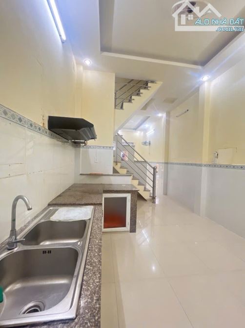 Bán nhà mặt tiền Đường số 51, Tân Hưng, Quận 7. DT82m2S. Giá 8.x tỷ - 6