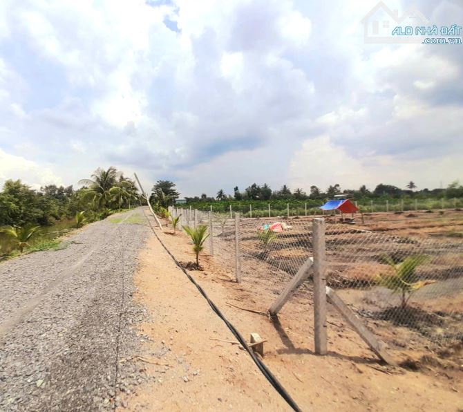Siêu Phẩm, chỉ 900tr sở hữu 1000m2 đất vườn chanh View Kênh - 6