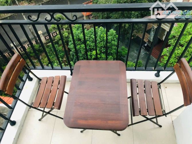 Bán căn hộ dòng tiền 136 m 7 tầng thang máy mà tiền 6 m 20 phòng dòng tiền 150 triệu một t - 6