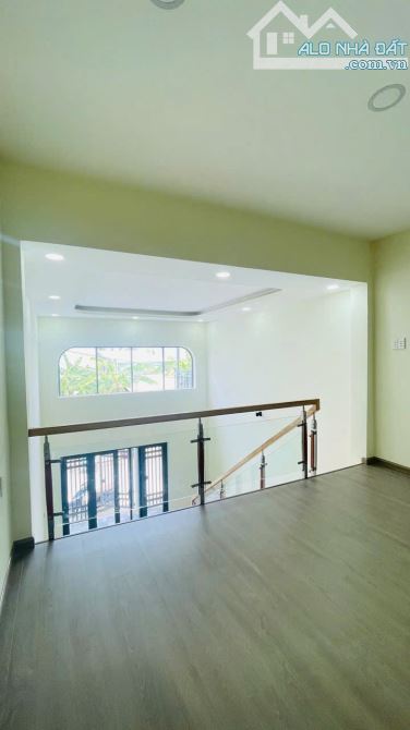 bán căn cấp 4 gác lửng hẻm 47 Long Trường, Q9 - Nhà gồm 2 phòng ngủ ,2 WC ,bếp - 6
