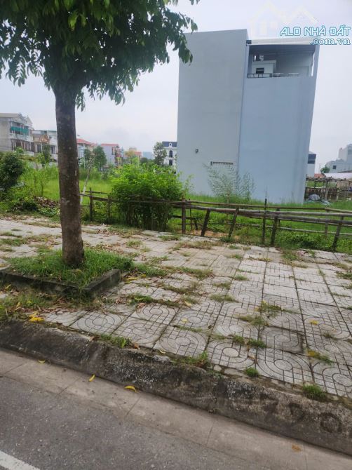 đất quảng hưng ngay cạnh bến xe hoa dũng 2025 - 6