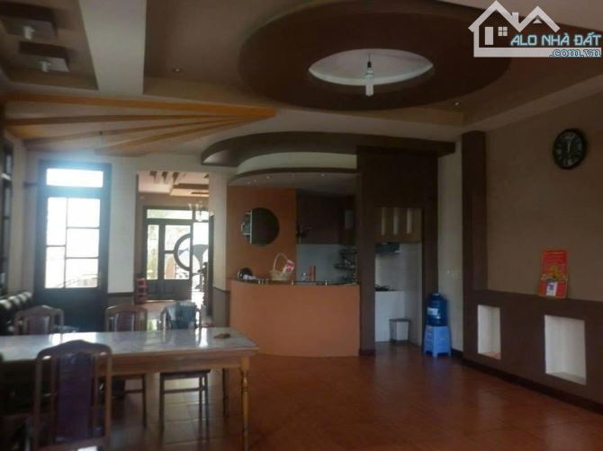 Bán căn nhà ở phố Nhà Chung - Tp Đạt Lạt. -138m2 -  13.8 tỷ - 6