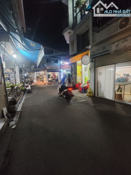 hẻm nhựa 4m sát 3 đường chính hoa đào lê văn sỹ hoa đào huỳnh văn bánh đoàn thị điểm 4ty8 - 6