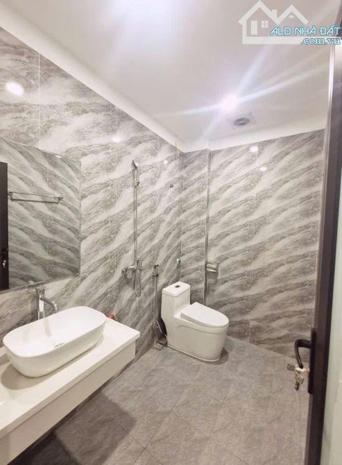 BÁN NHÀ TÂY SƠN – NGÃ TƯ SỞ - NHÀ MỚI 6 TẦNG THANG MÁY - FULL NỘI THẤT – NGÕ RỘNG THOÁNG – - 6