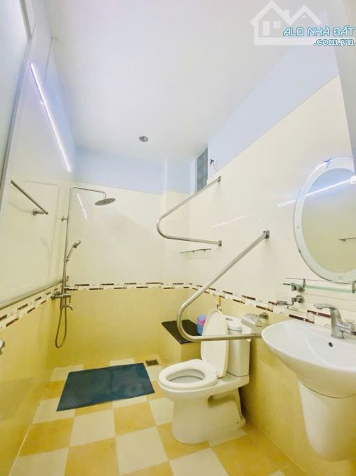 XE HƠI QUAY ĐẦU - NHÀ ĐẸP 4 TẦNG - NGAY KCN TÂN BÌNH - PHAN HUY ÍCH - 82M2 -  CHỈ NHỈNH 10 - 6