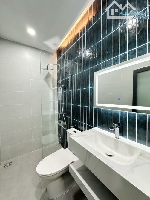 Bán nhà Bình Thạnh - Khu D nổi tiếng - 4 tầng mới - hẻm 8m kinh doanh - 6