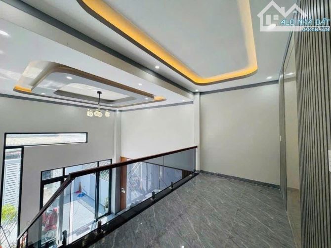 NHÀ 1 TRỆT 1 LẦU NGAY KHU DÂN CƯ TÂN TRIỀU CÁCH CÂY XĂNG BÌNH HÒA CHỈ 5P - 6