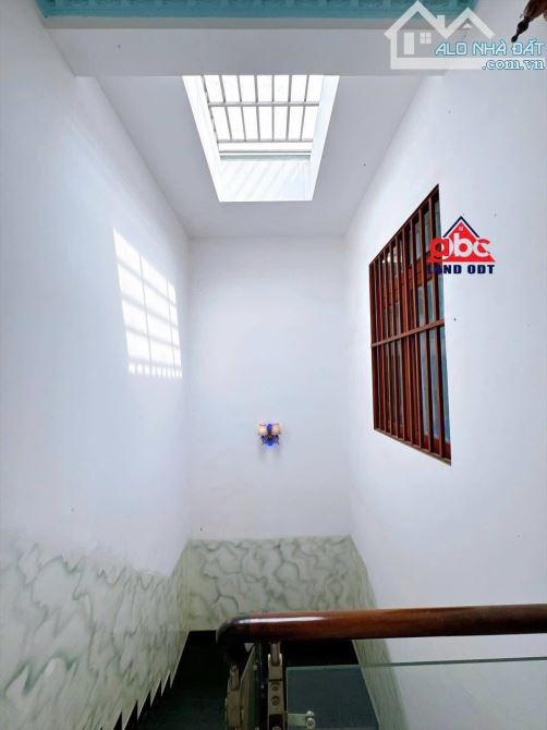Bán nhà 2 lầu mái thái mặt tiền buôn bán tâm huyết vị trí 2 Bùi Trọng Nghĩa P.Trảng Dài - 6