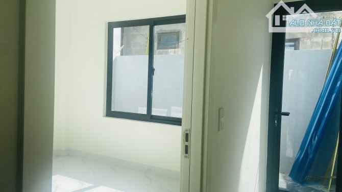 Bán nhà mới mang vali vào ở sau lưng đồng khởi đường ô tô - 6