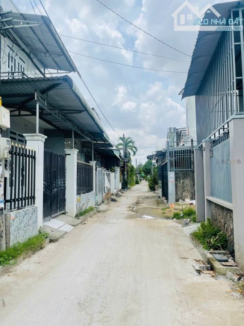 Gấp ! Cứu Anh Cường căn nhà cấp 4 ở 1/ Tân Xuân 3 , Hóc Môn DT : 95m2 SHR giá 978tr - 6