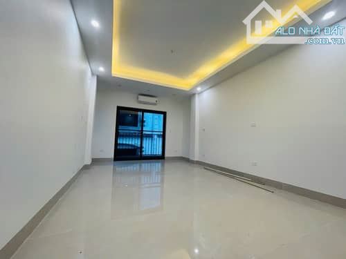 NHÀ MỚI XÂY KIM GIANG, HOÀNG MAI - Ô TÔ QUA NHÀ - NGÕ THÔNG - MẶT TIỀN 4M - 6