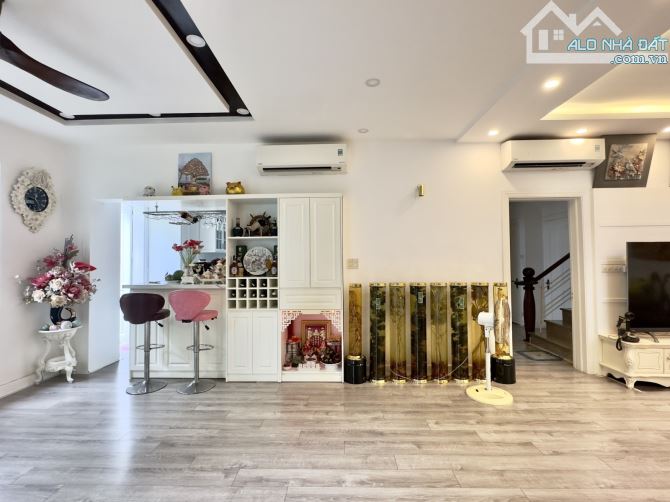 Biệt Thự Ven Sông Sài Gòn 240m²(14x17.5) - Bảo Vệ 24/7 - Chỉ Nhỉnh 36 tỷ - 6