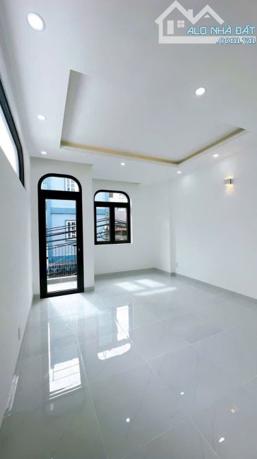 BÁN NHÀ MỚI XÂY Q4 HÀNG HIẾM KHU VỰC NÀY GIÁ 7TỈ NHĨNH 4 TẤM SÁT MT KHU ĐỒNG BỘ CAO TẦNG - 6