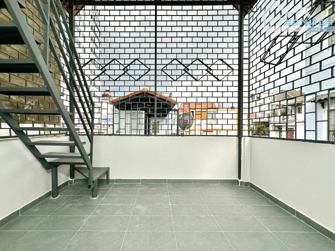 NHÀ ĐẸP NGUYỄN ĐÌNH CHÍNH PHÚ NHUẬN - HẺM Ô TÔ - TRỆT 3 LẦU 5 PN 56m² -12.9 TỶ - 7