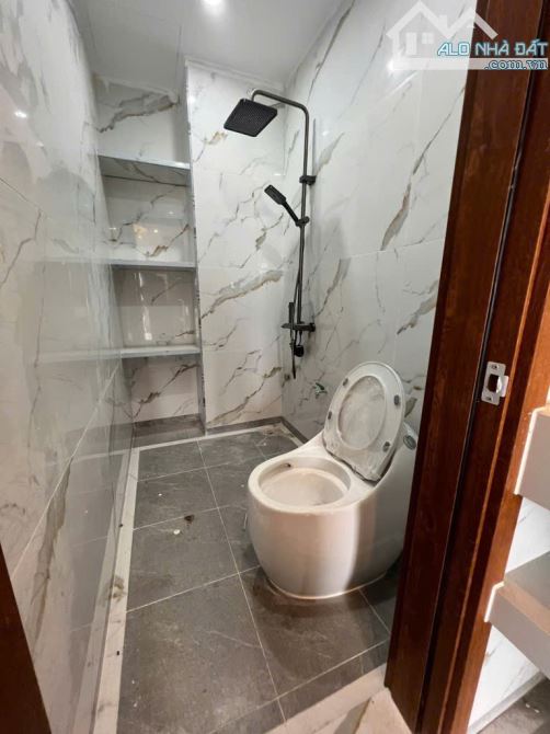 BÁN NHÀ ĐẶNG VŨ HỶ, LONG BIÊN– CONTAINER TRÁNH - ĐƯỜNG 13.5M - MẶT TIỀN 5M - 38M2 - 13 TỶ - 7