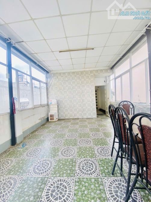 XE HƠI QUAY ĐẦU - NHÀ ĐẸP 4 TẦNG - NGAY KCN TÂN BÌNH - PHAN HUY ÍCH - 82M2 -  CHỈ NHỈNH 10 - 7